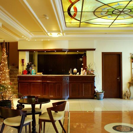 Hotel Pella 지아니트사 외부 사진