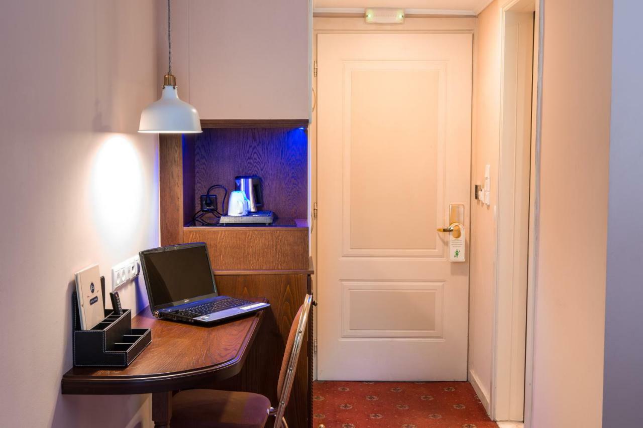 Hotel Pella 지아니트사 외부 사진