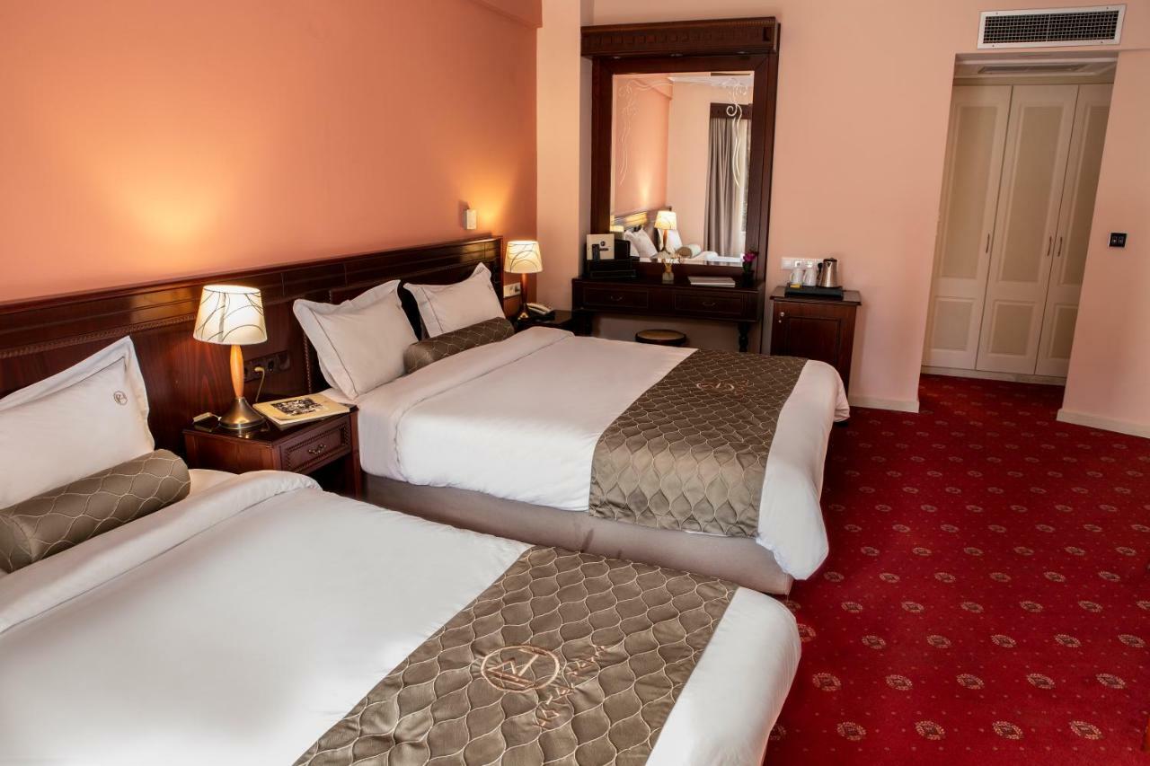 Hotel Pella 지아니트사 외부 사진