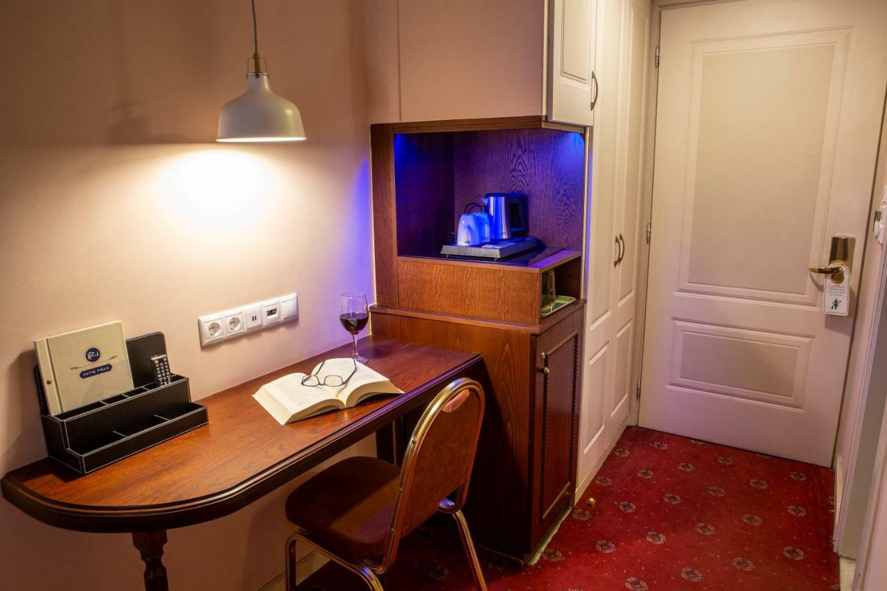 Hotel Pella 지아니트사 외부 사진