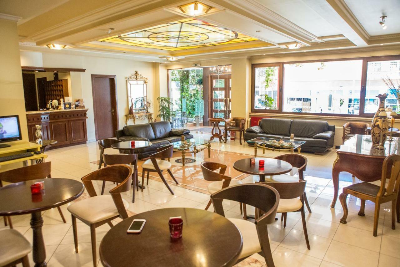 Hotel Pella 지아니트사 외부 사진